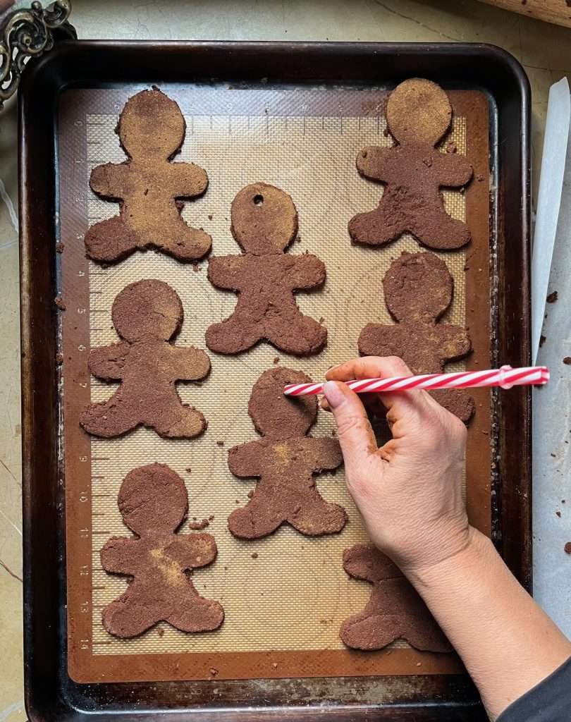Getting Crafty at Christmas: DIY Easy Cinnamon Ornaments Getting Crafty at Christmas: DIY Easy Cinnamon Ornaments Just Crumbs by Suzie Durigon