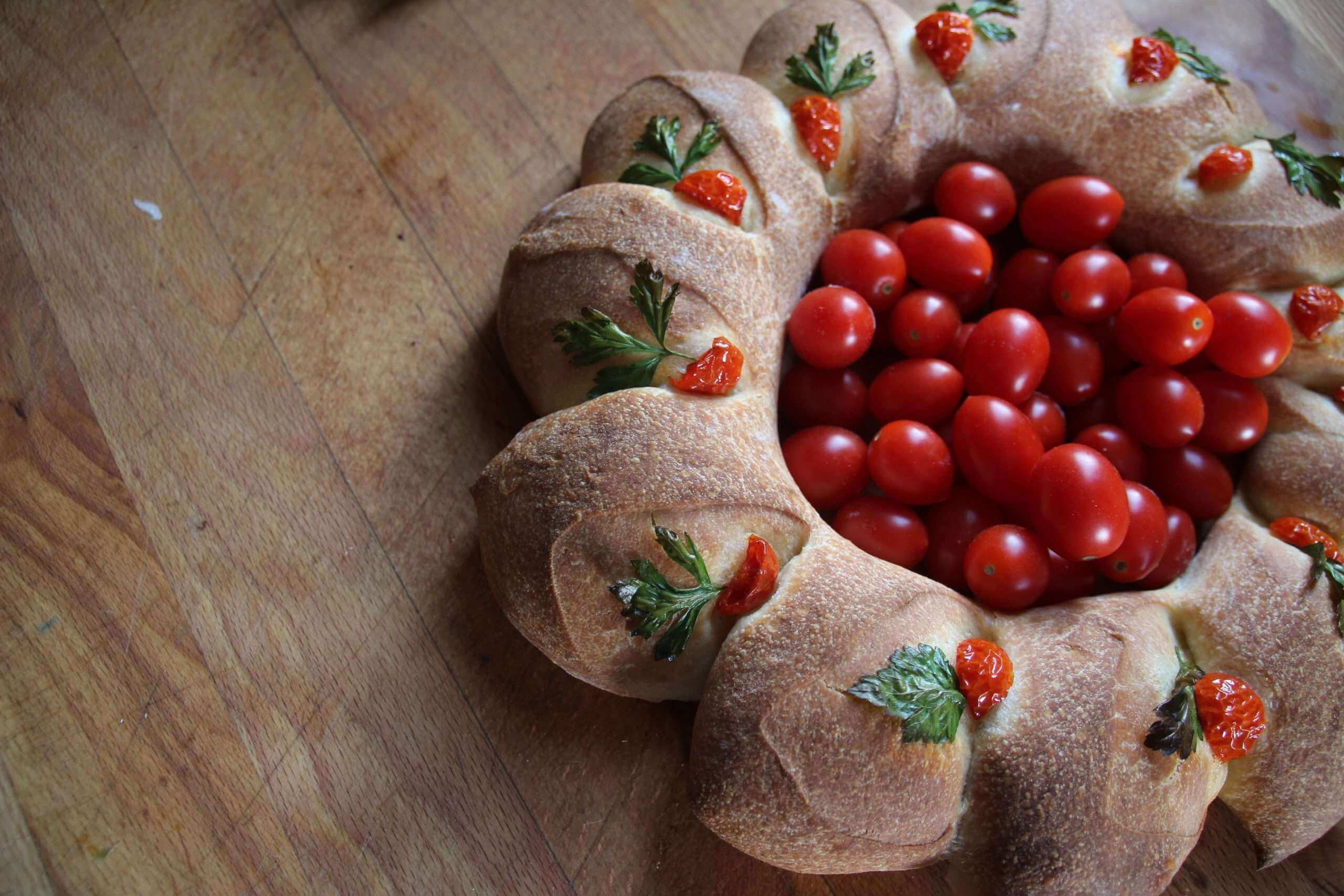 Christmas Entertaining Ideas: Easy Ways to Be a Holiday Hero Without the Stress