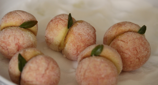 Pesche con Crema:  Custard Filled Italian Peach Cookies