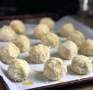 Crispy no-meat ricotta balls