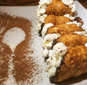 the fastest baked cannoli ever
