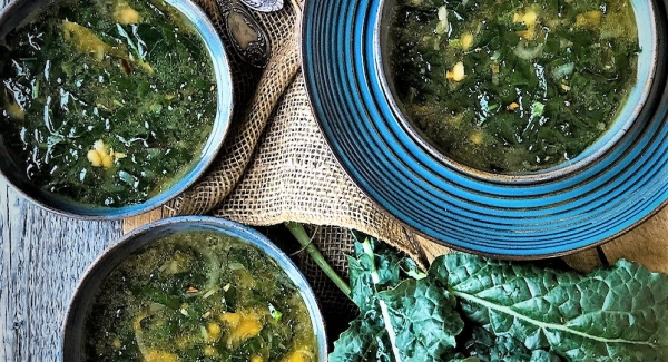 Super Quick Tuscan Kale and White Bean Soup