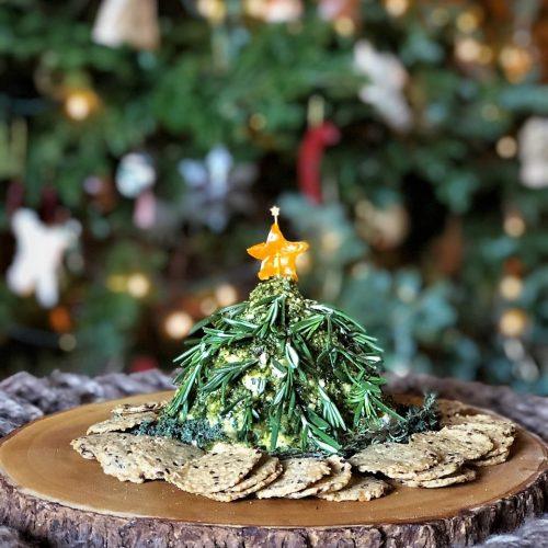 Party Essentials: Appetizer Christmas Tree Cheese Ball