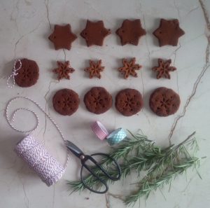 make your own cinnamon ornaments