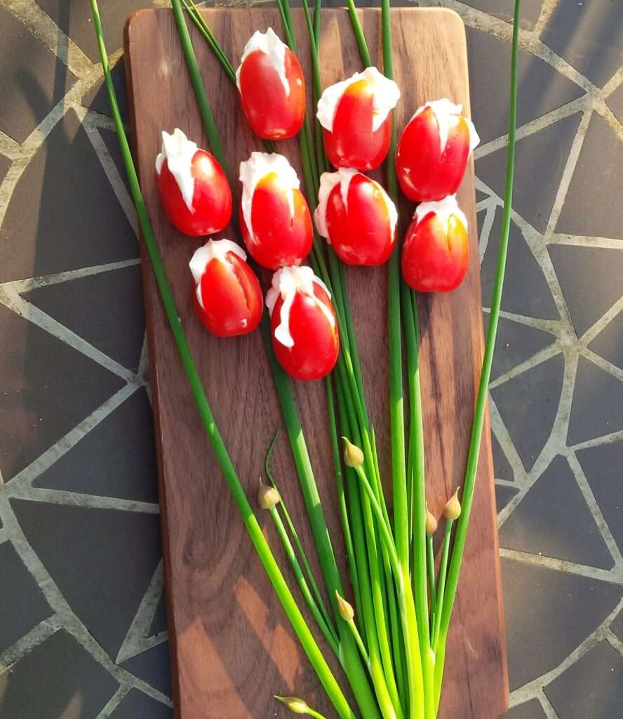 making tulips out of tomatoes