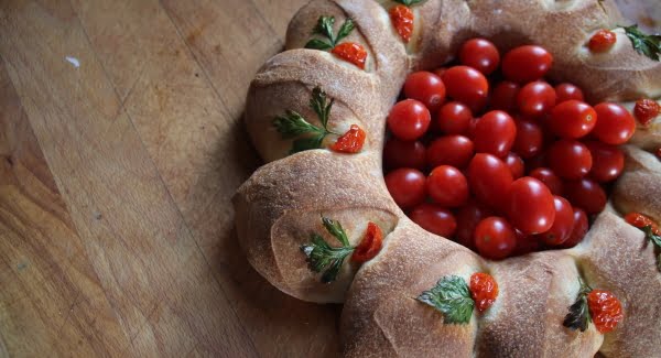 How to Make a Bread Wreath