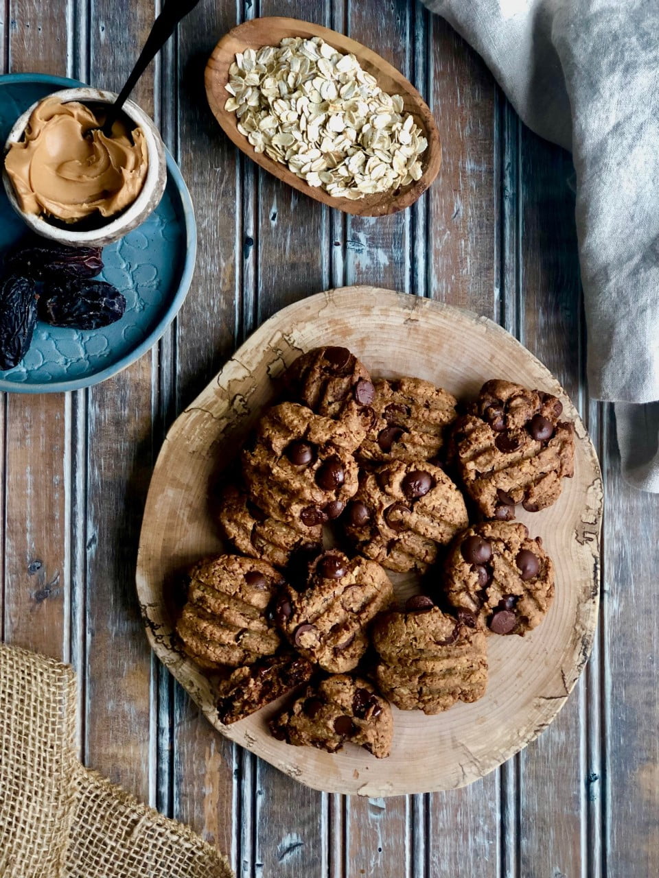 One Bowl Healthy Dark Chocolate Peanut Butter Cookies