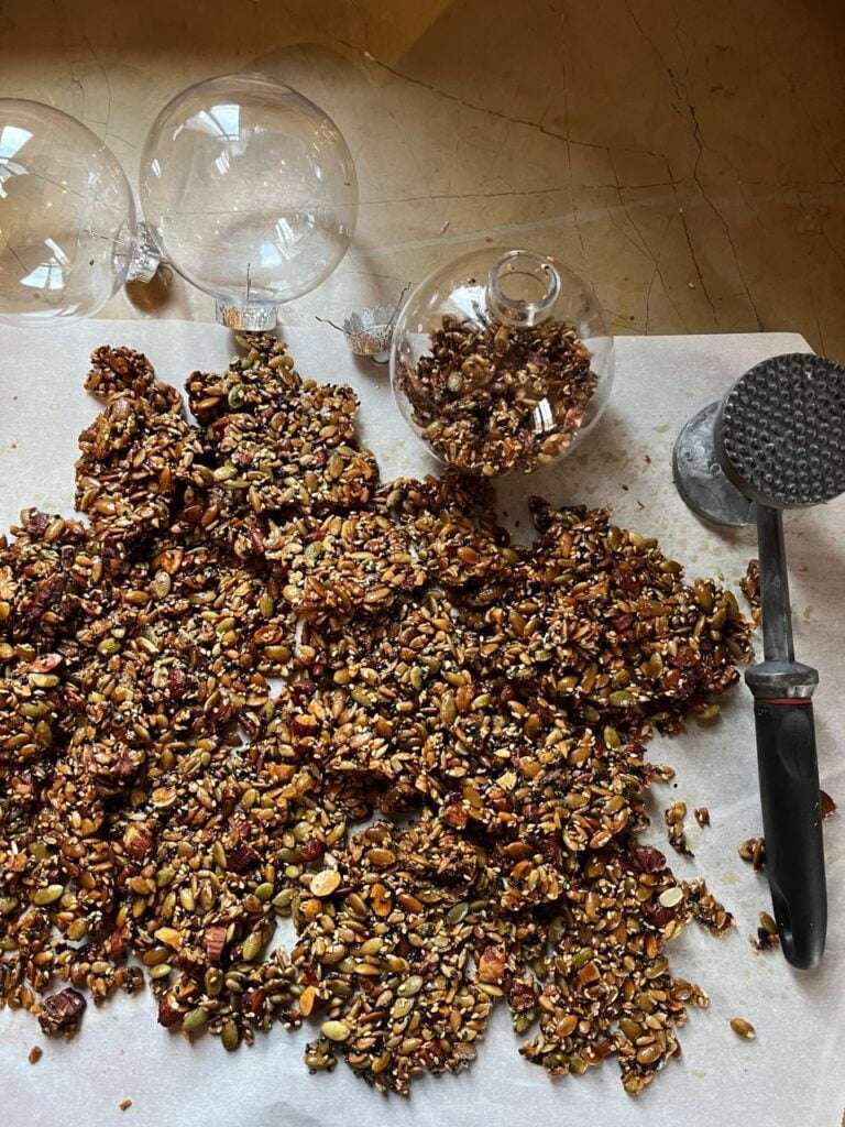 3 Reasons You Need To Make These Super Crunchy Bar Nuts