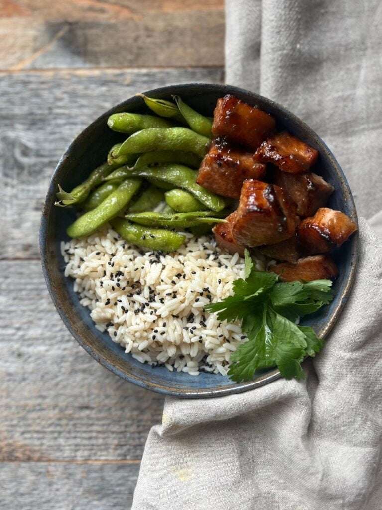 10 Minute Honey Garlic Air Fryer Salmon Bites