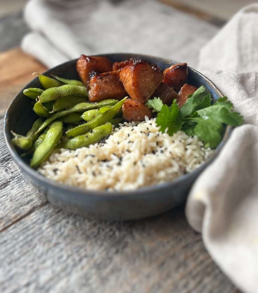 10 Minute Honey Garlic Air Fryer Salmon Bites