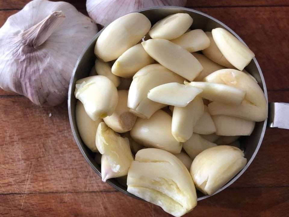 toum lebanese garlic paste